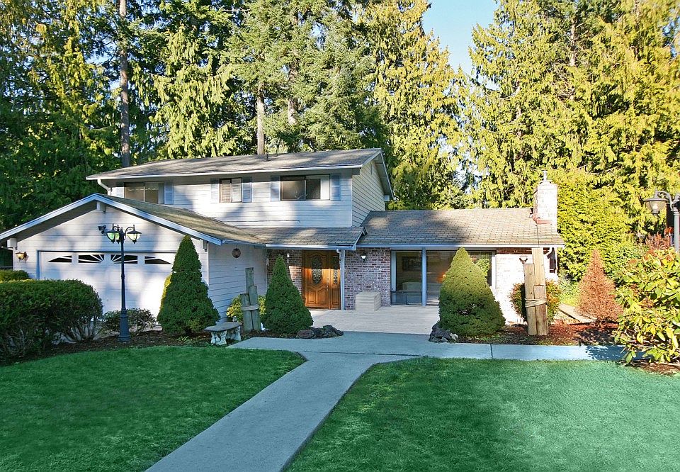 1st image of 2348 NE Blossom Pl