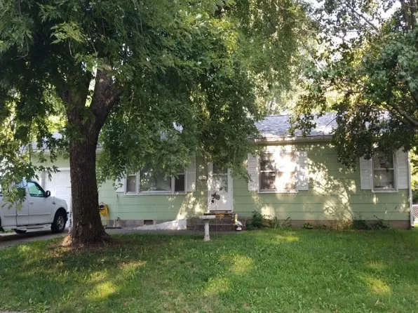 608 N Bond Ave, Marshall, MO 65340