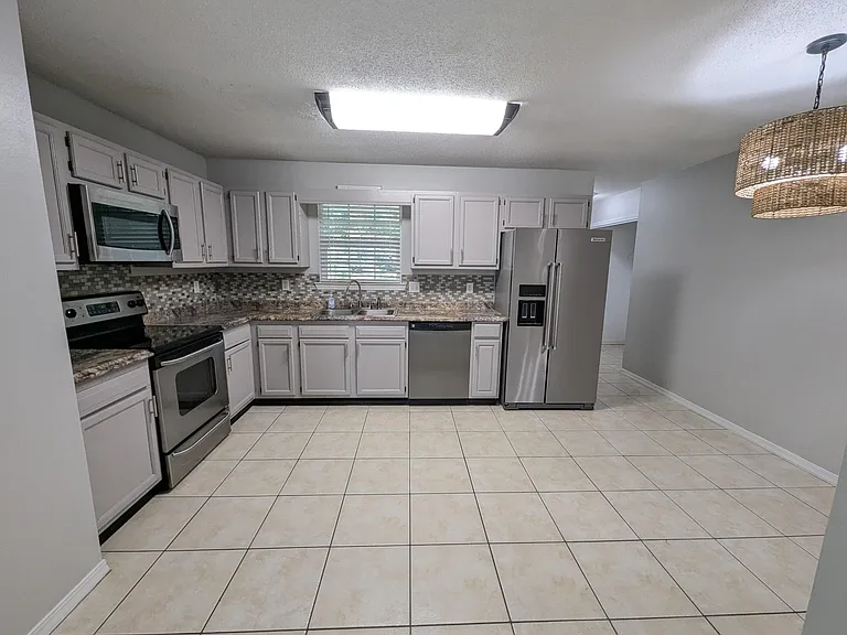 8325 Fortworth St — Photo 7