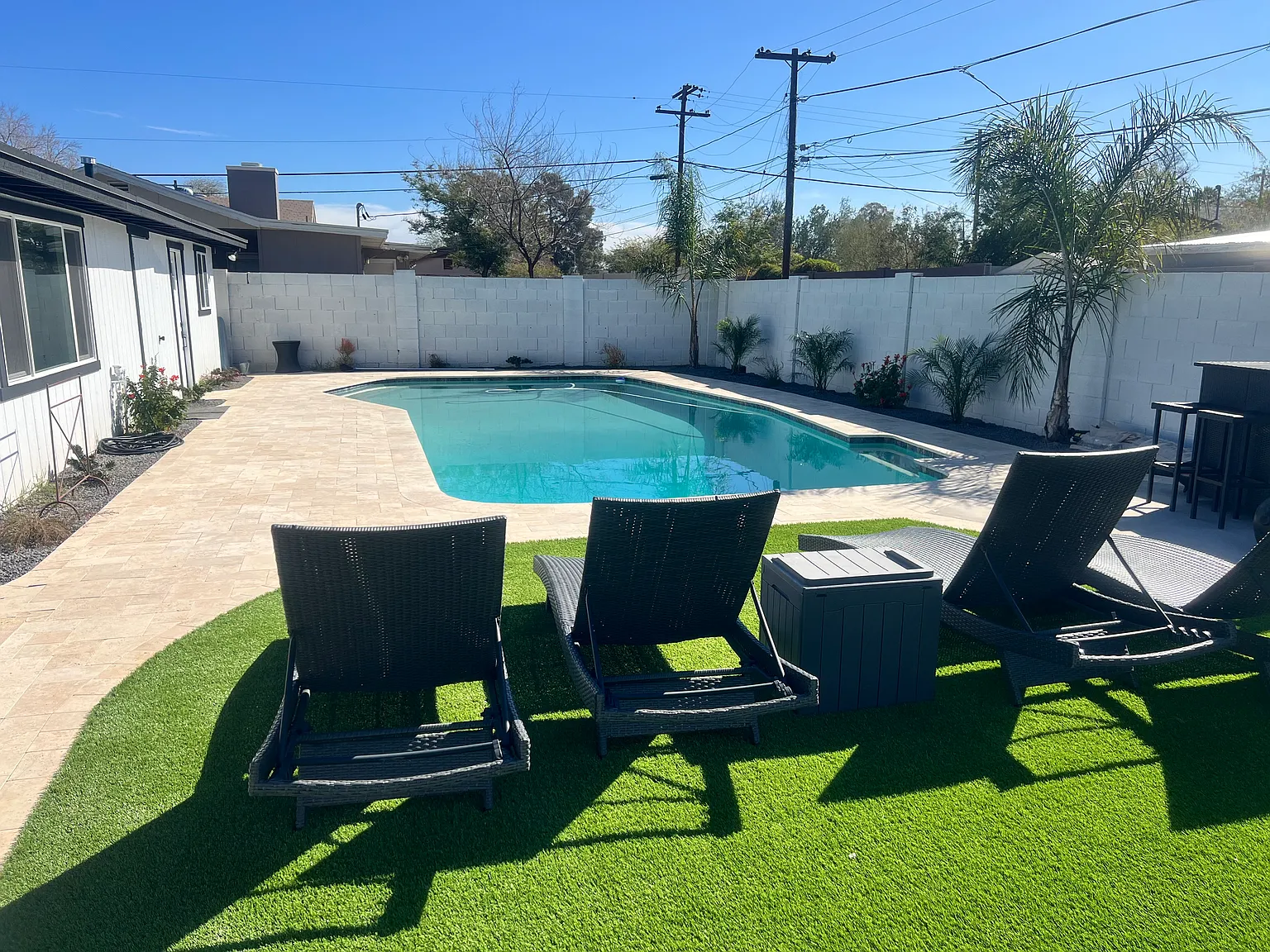 4 bed, 2000 sqft, $5,900 — Photo 2