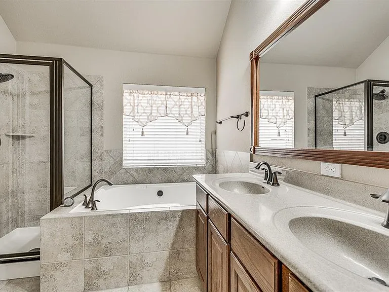 609 Walsh Hill Trl — Photo 20