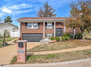 6006 Grand Marnier Dr, Saint Louis, MO 63129