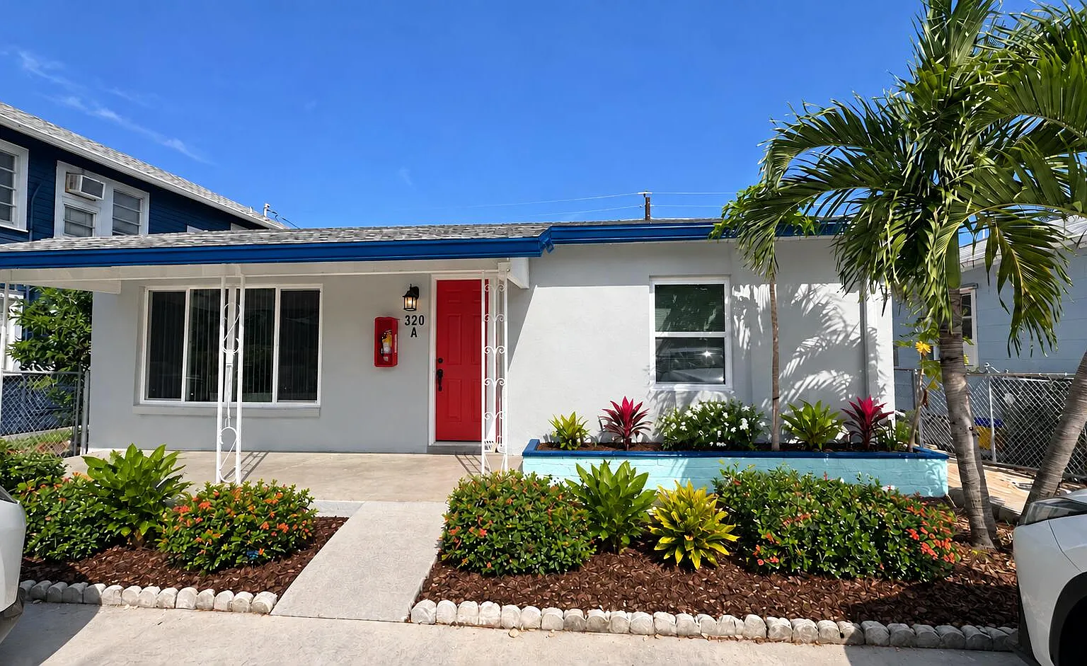 2 bed, 1.0 bath, 900 sqft, $2,200 — Photo 1