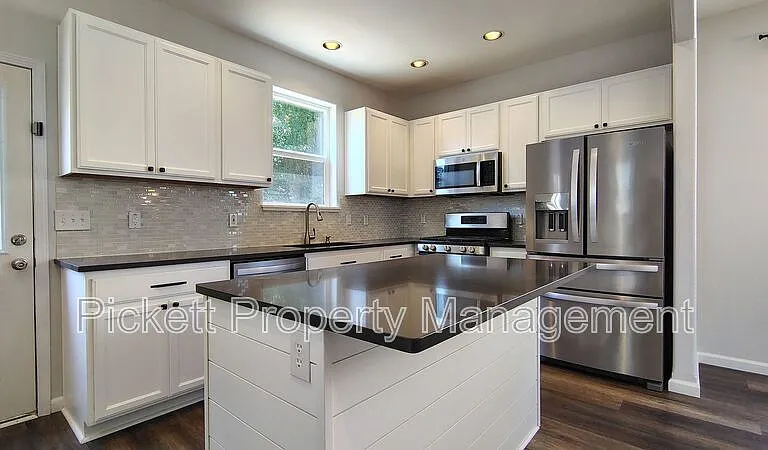 147 N Wycoff Ave — Photo 7