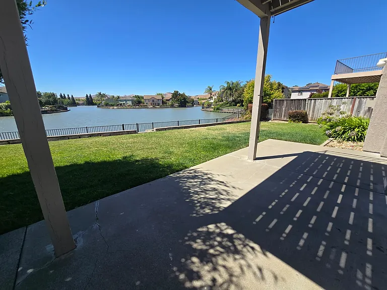 5130 Lakeshore Dr — Photo 51