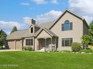 9224 Dirkshire Dr, Woodstock, IL 60098