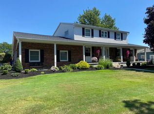 101 Willow Ln, Amherst, NY 14228