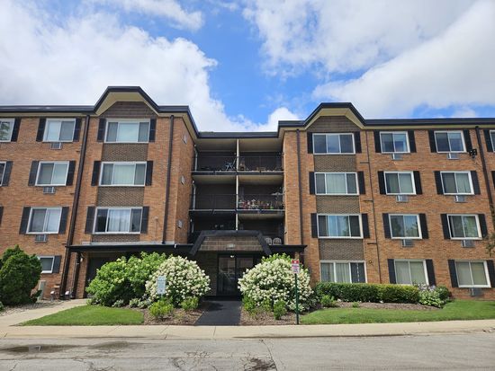 1106 S New Wilke Rd APT 202, Arlington Heights, IL 60005