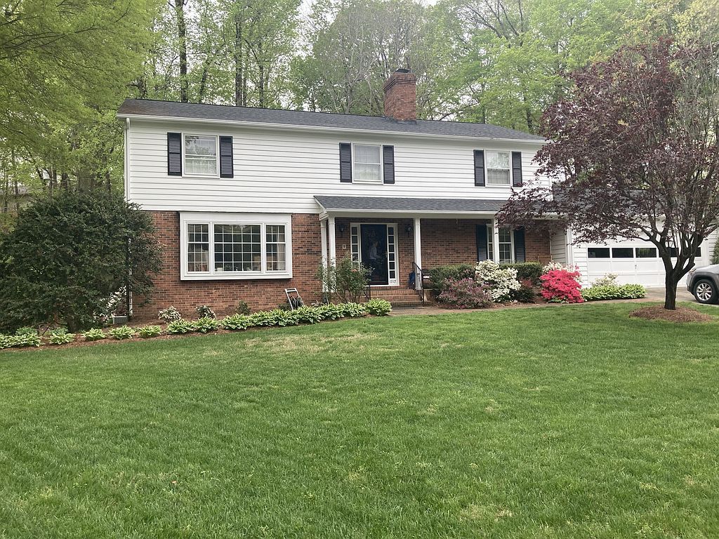 1217 Yorkshire Dr - Property Image