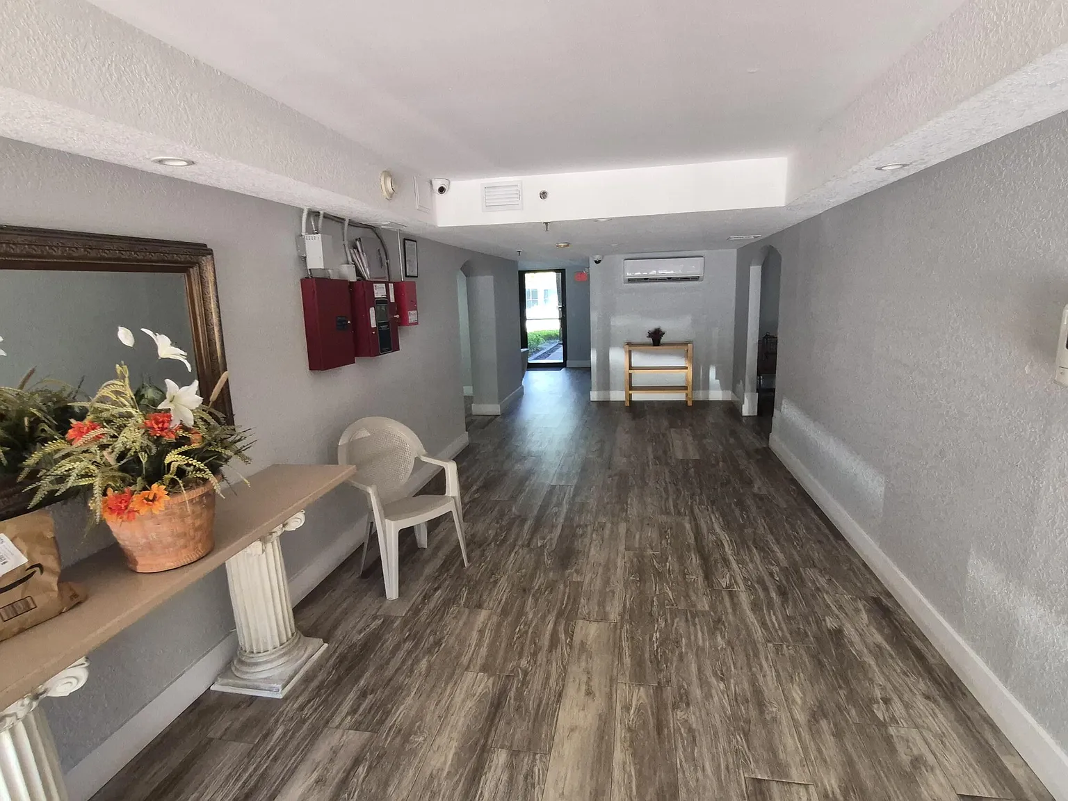 2 bed, 2.0 bath, 1290 sqft, $2,600 — Photo 2
