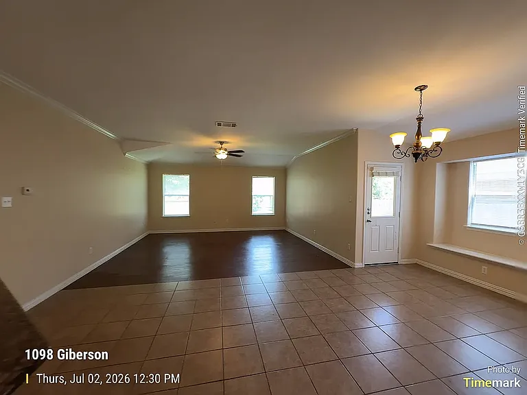 1098 Giberson Way — Photo 10