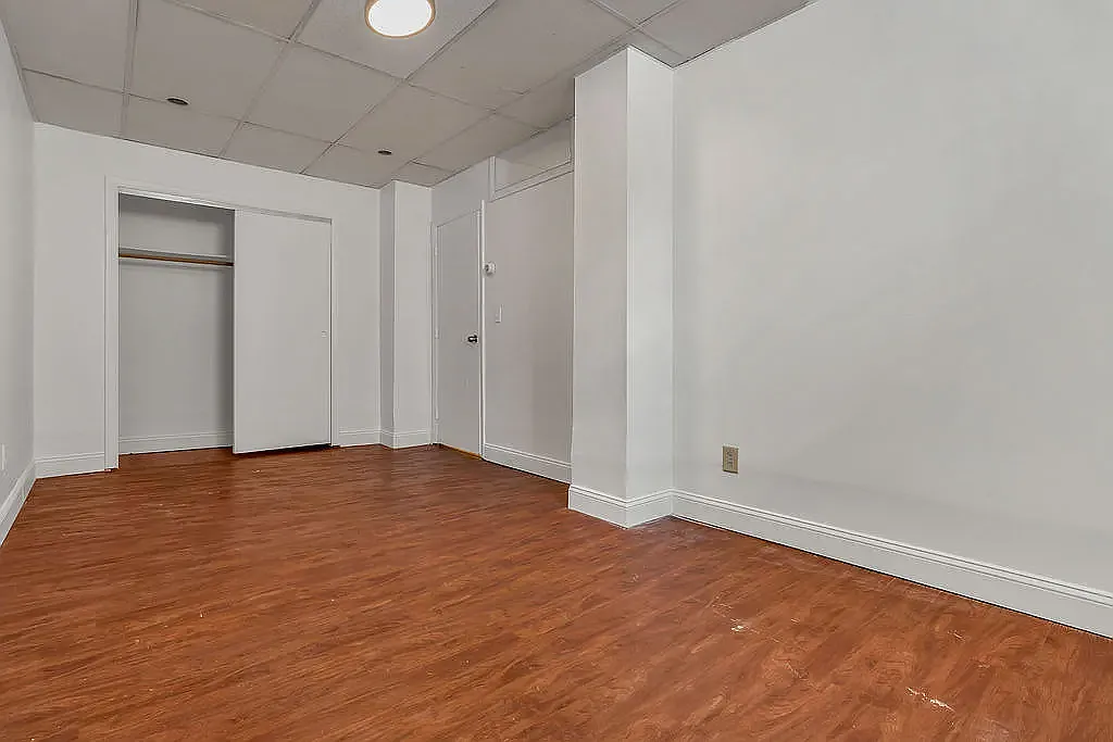 2 bed, 900 sqft, $2,500 — Photo 1