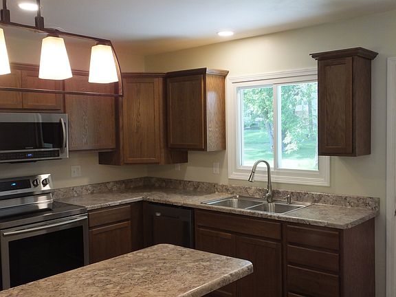 5th image of 1704 Sunnyside Dr