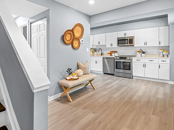 4th image of 1807 Graybird Ct