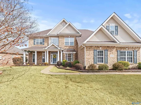 3215 Stone Path Ln SE, Owens Cross Roads, AL 35763