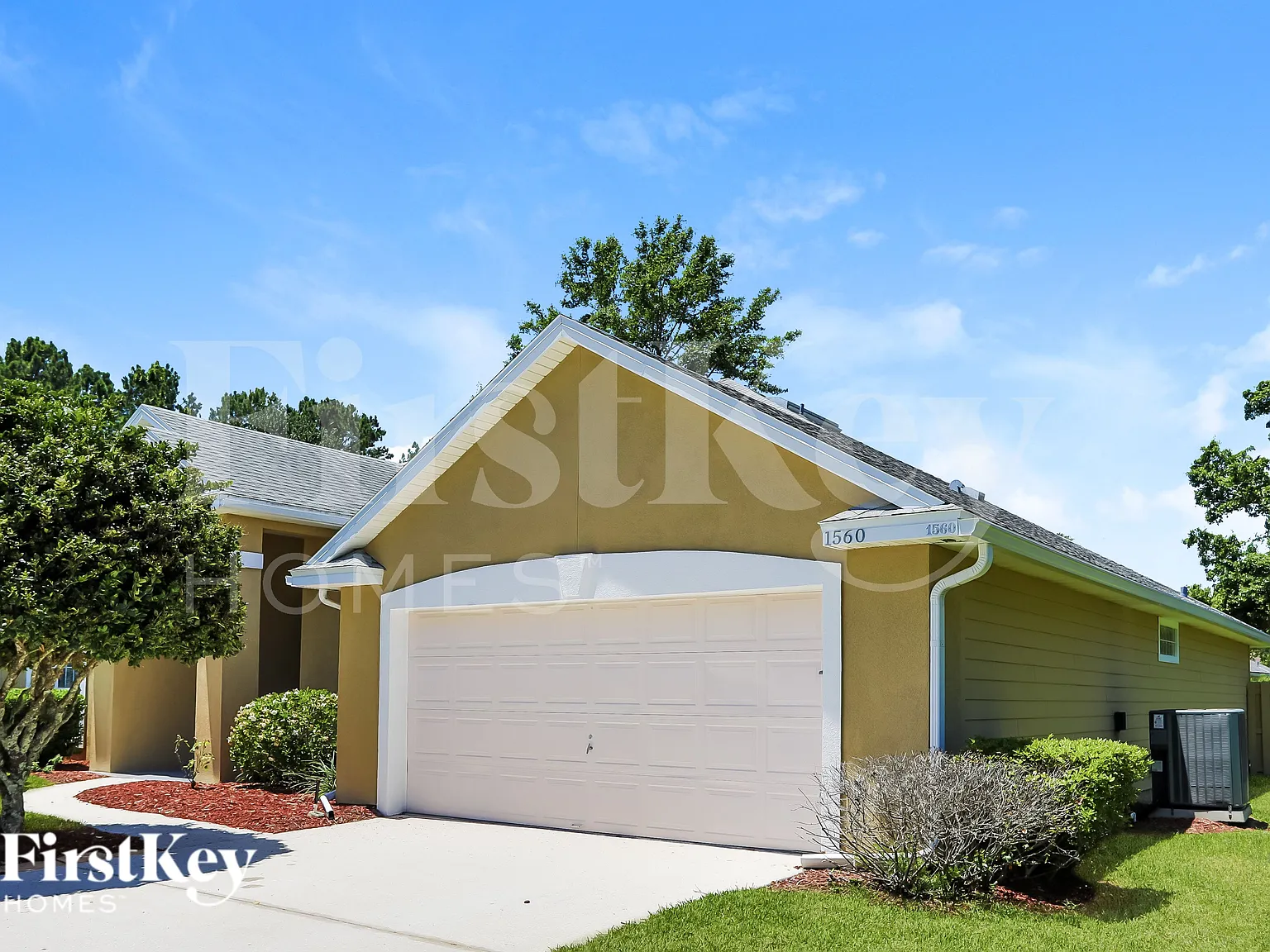 4 bed, 2.0 bath, 1960 sqft, $2,460 — Photo 2