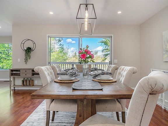5th image of 1649 Arbutus Dr