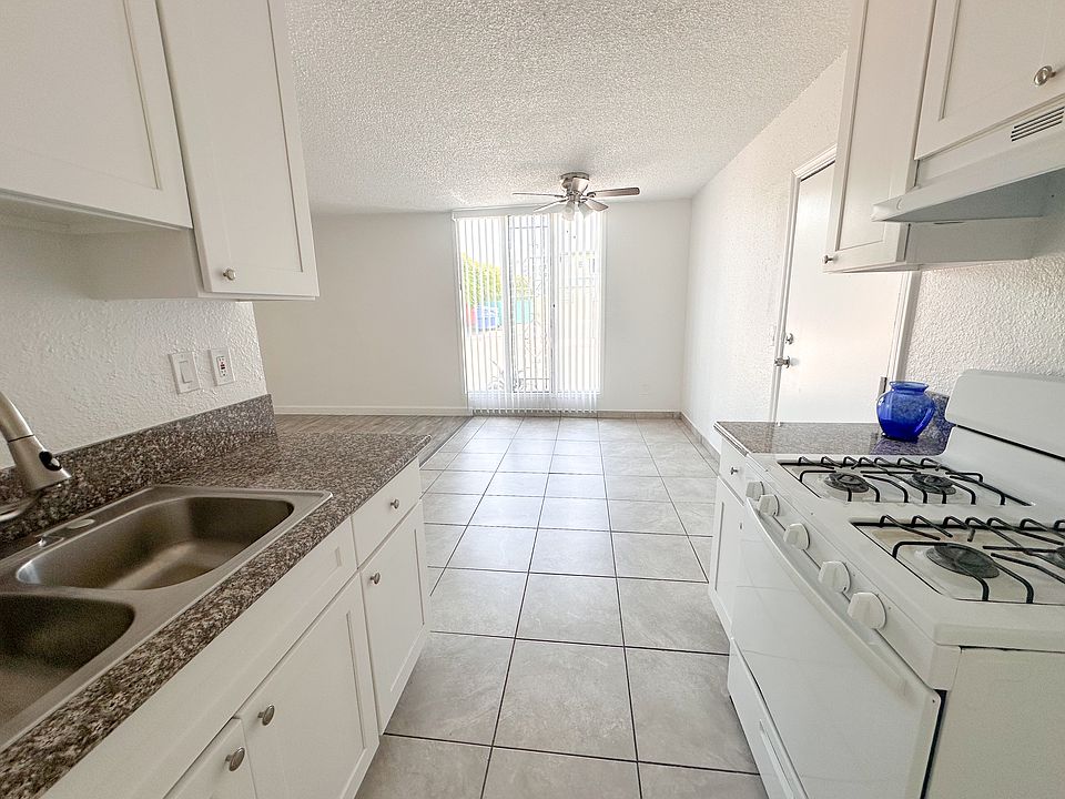 1st image of 15433 Chase St #2