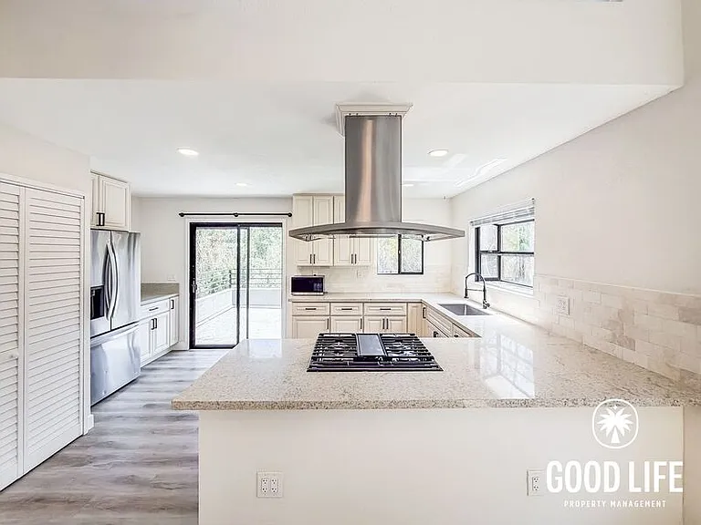 3095 Boundary St — Photo 6