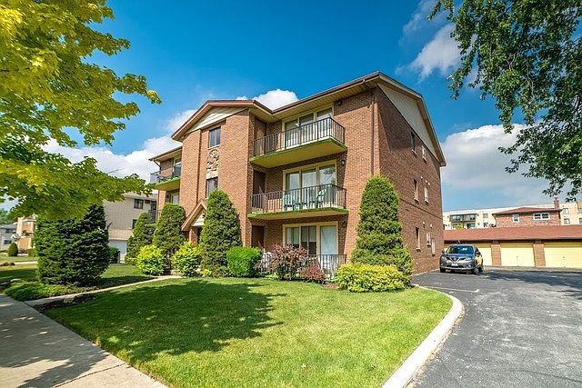 1st image of 10333 S Mayfield Ave #3N