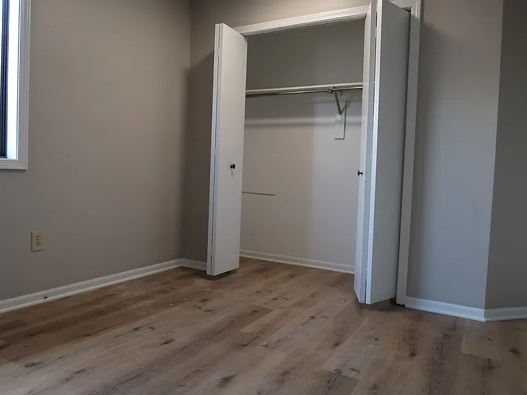 4729-4735 Circle Shore Drive Southeast - 4731 — Photo 7
