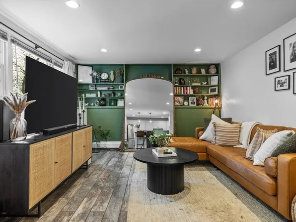 107 Russell St #1, Charlestown, MA 02129