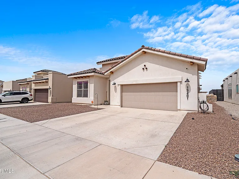 13401 Carterton Ave — Photo 2