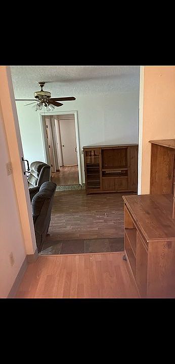 2nd image of 14302 NE 27th Ct