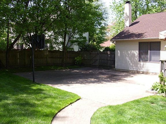 Patio / party area