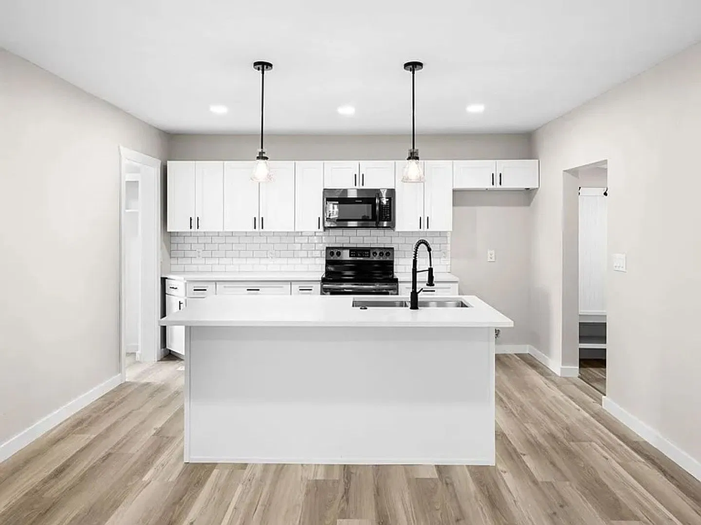 Perfect Family Home in Bolivar — Photo 3