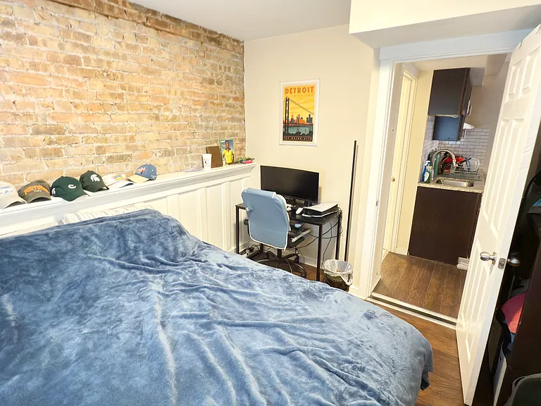 1501 W Fullerton Ave #3R — Photo 11