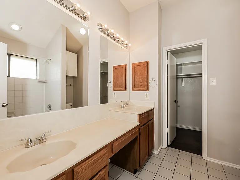 3309 Creekwood Ln — Photo 11