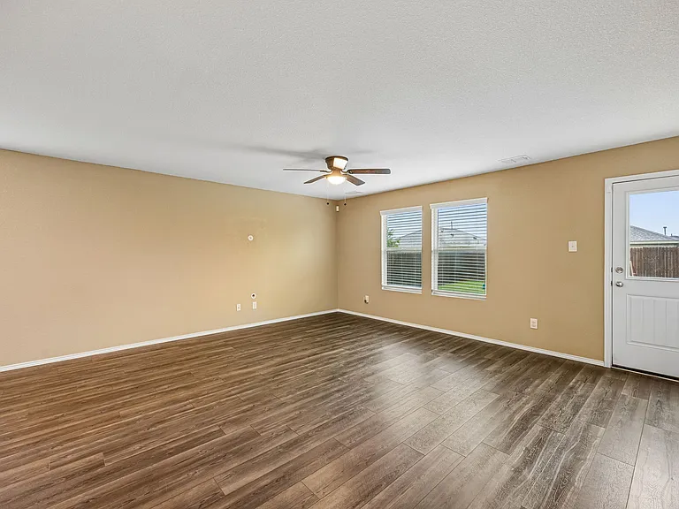 1605 Fields View Dr — Photo 11