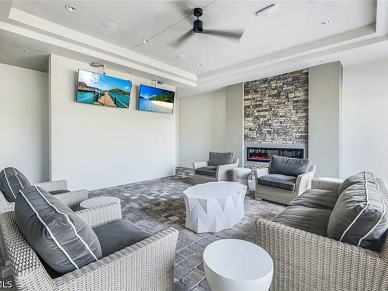 14050 Pine Lodge Ln — Photo 33