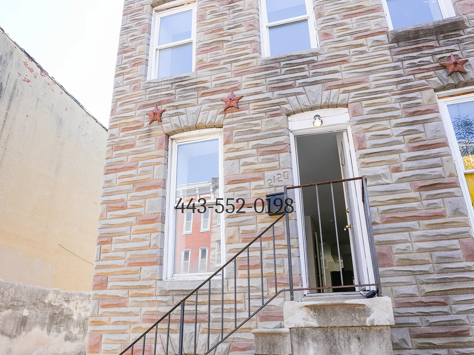 2120 Division St — Photo 1