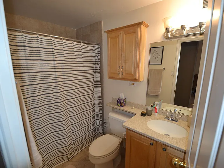 4180 Marine Terrace Apartments — Photo 122