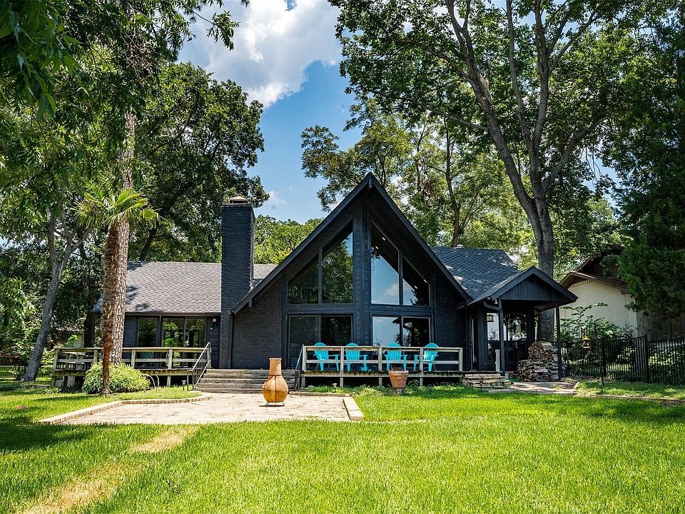 1st image of 162 Lake Dr