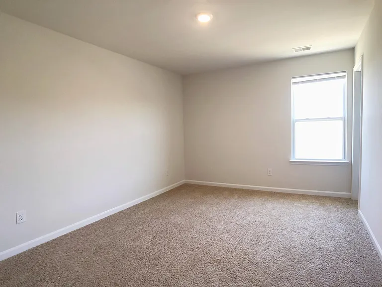 208 Marathon Ln — Photo 13