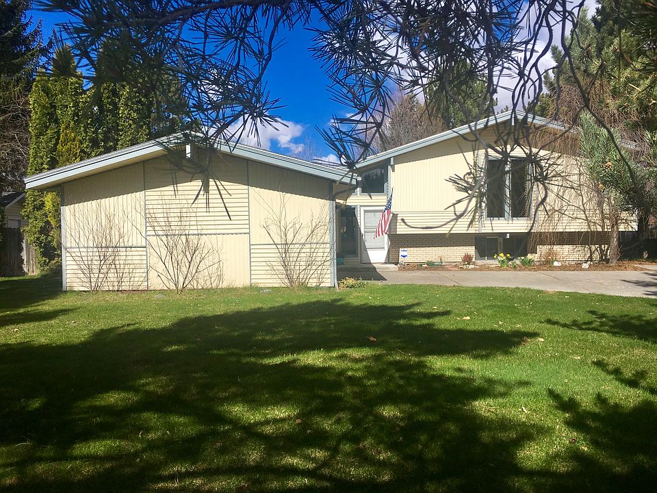 1st image of 3136 Merlin Dr