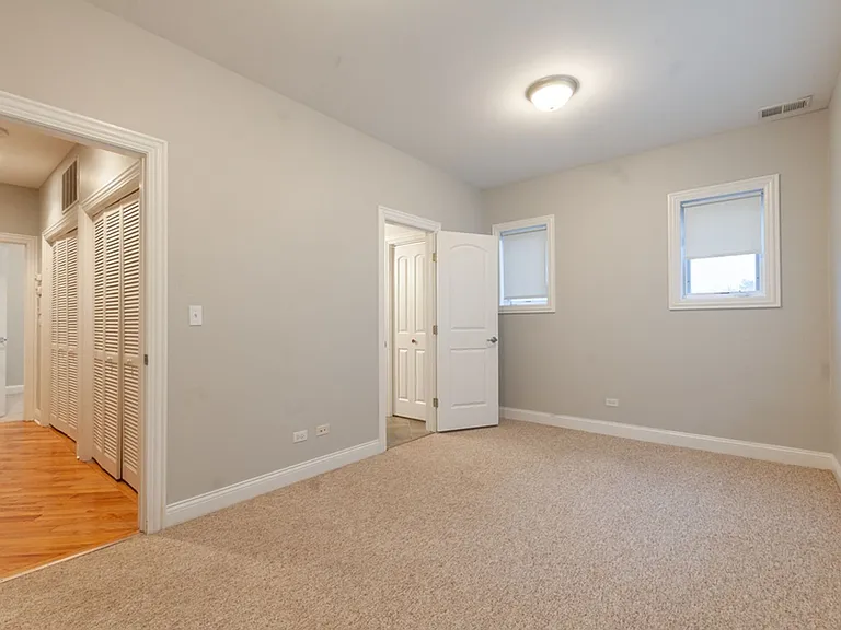 7016 W Medill Ave #1 — Photo 15