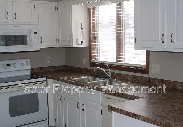 101 Heather Ln #1 — Photo 4