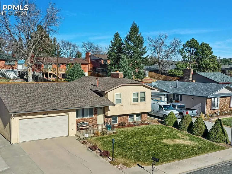 2126 Lander Cir — Photo 1