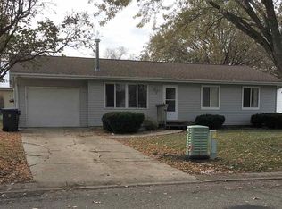 9 Camelot Ln, Mankato, MN 56001