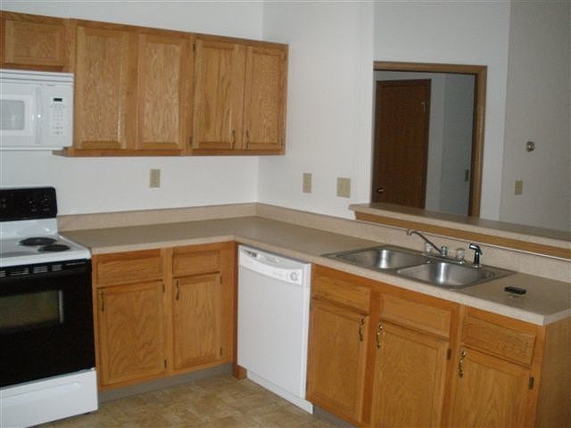 1st image of 3301 Hopkins Ct