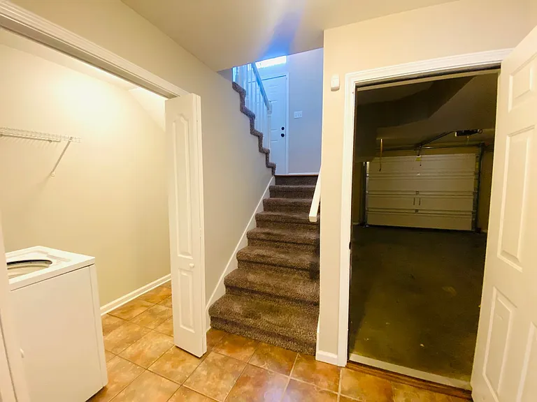 1728 Thistlewood Dr — Photo 18