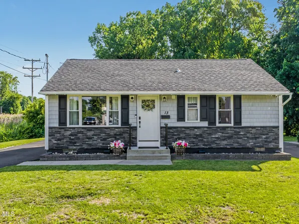 13 Adams Drive, Colonie, NY 12205