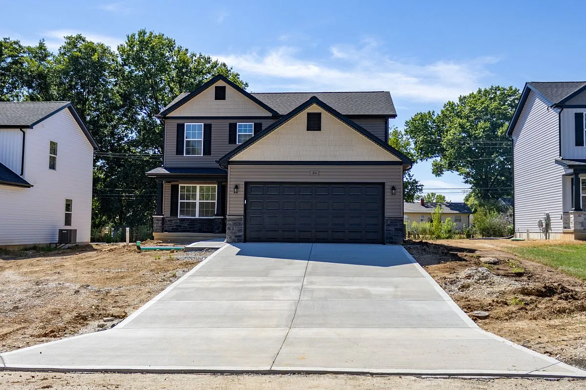 3 bed, 2.5 bath, 1734 sqft, $2,150 — Photo 1