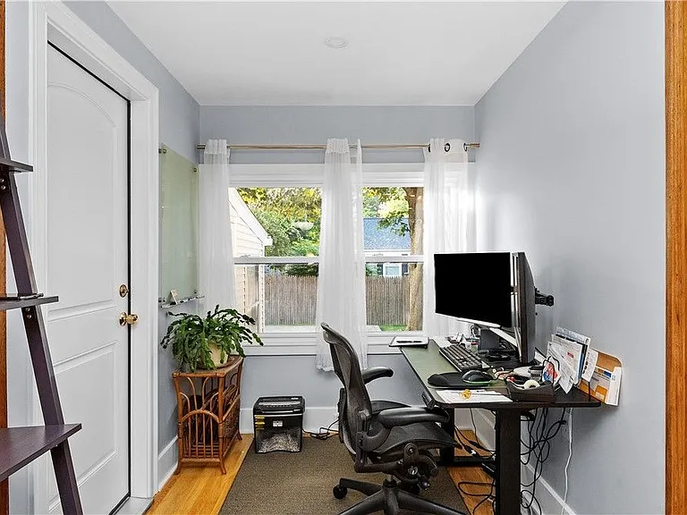 141 Weetamoe Dr — Photo 4
