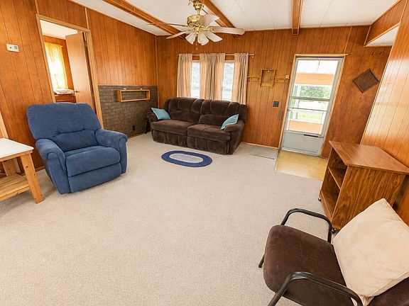 4th image of 36852 Lake Rd