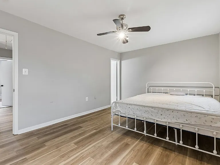 7974 Community Dr — Photo 25